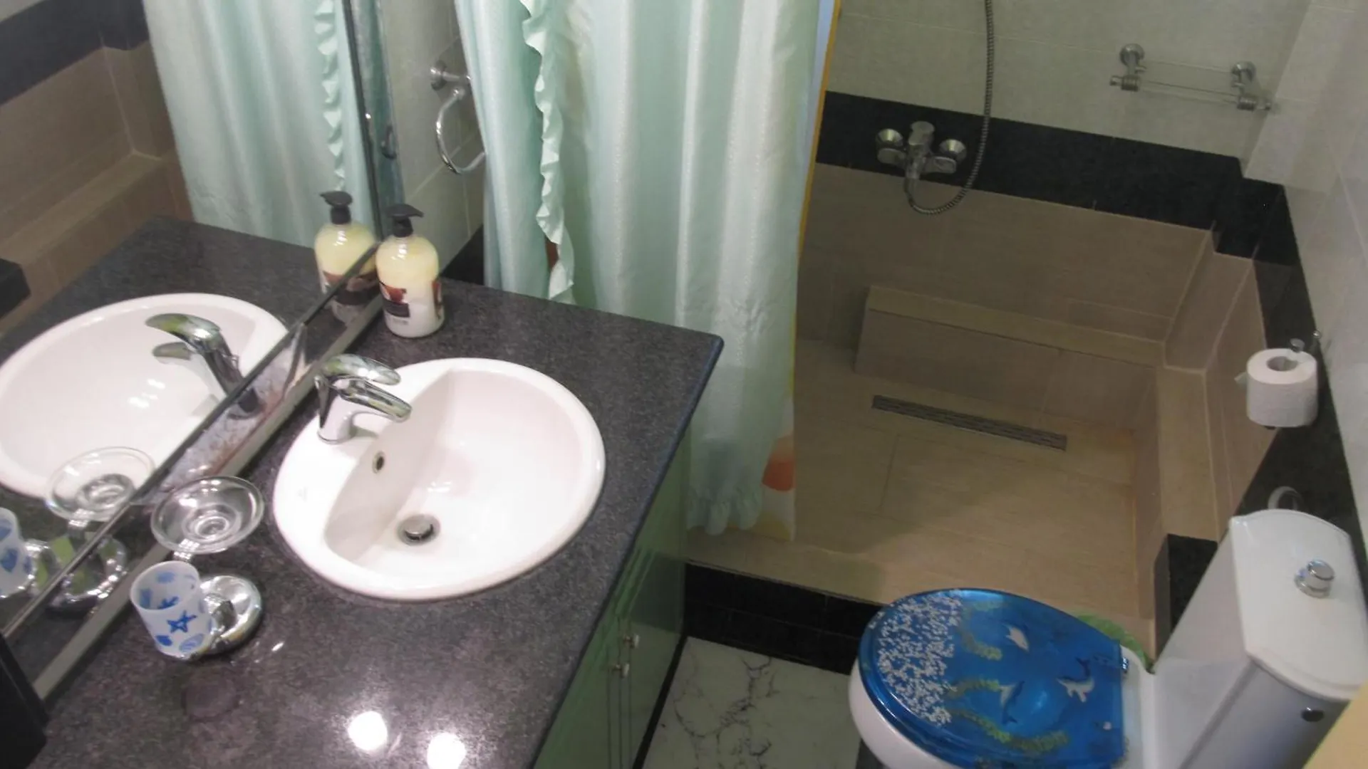 Nightflower Rooms Sami 0*, 사미